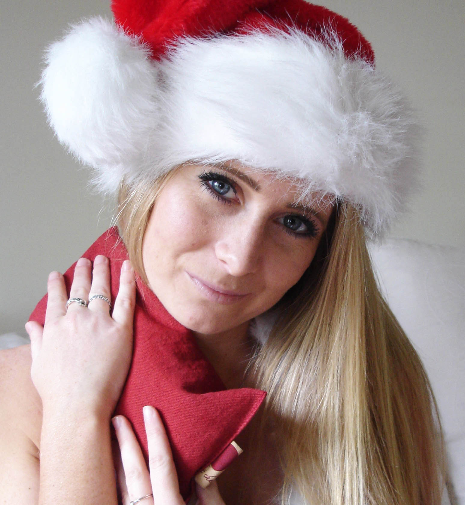 Hot Cherry Neck Wrap in Plush Red Ultra-Suede - Natural Hot and Cold Therapy Pack